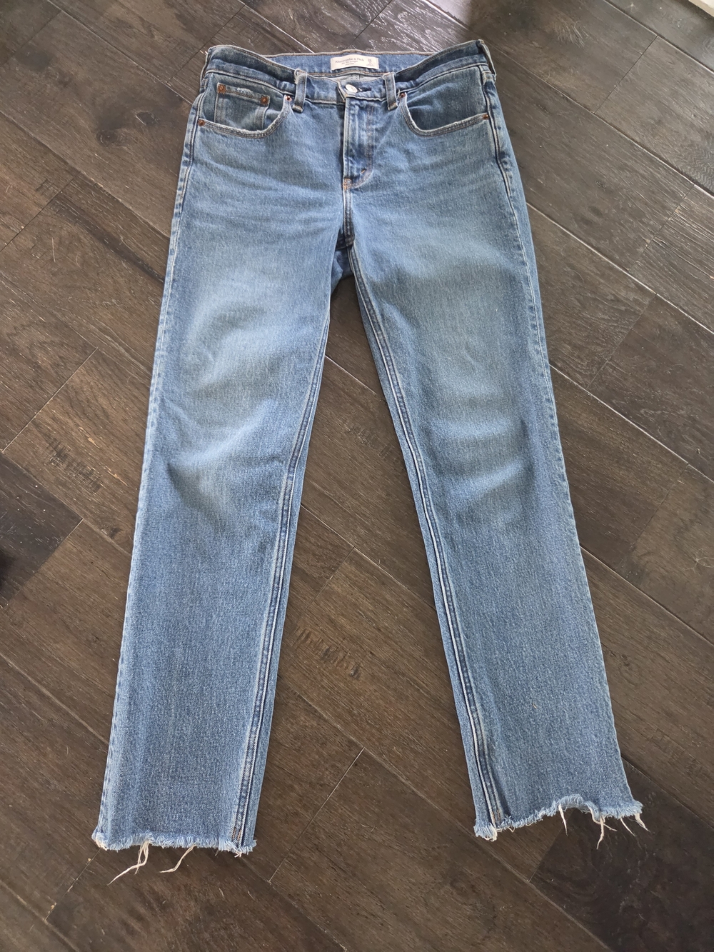 Abercrombie & Fitch Women's Straight-Leg Jeans in Light Blue Wash